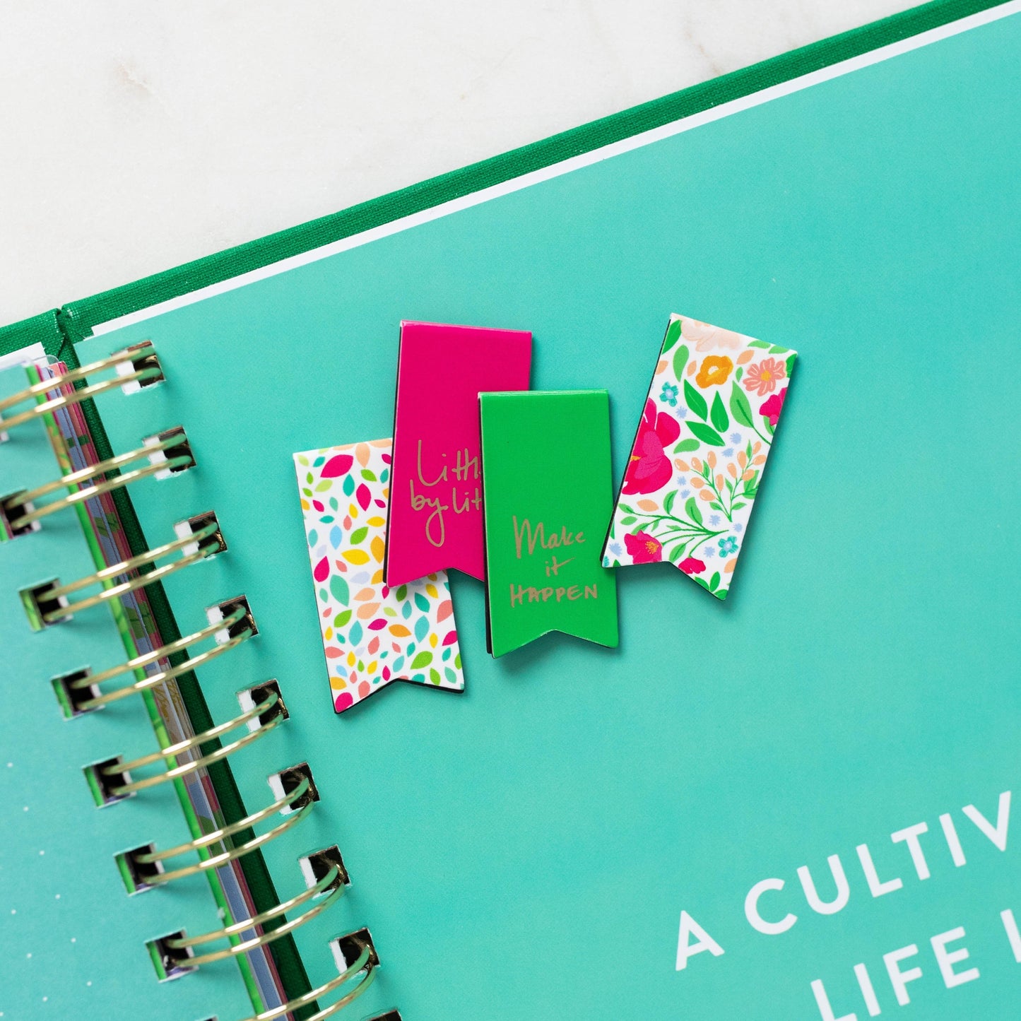 Mini Magnetic Bookmarks | Classic Flags